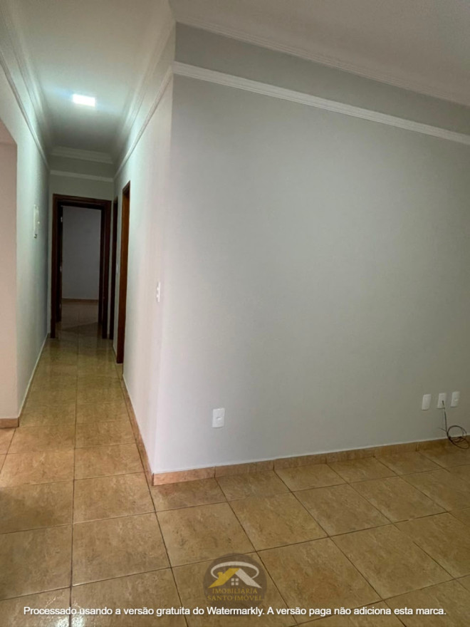VENDE-SE EXCELENTE CASA NO BAIRRO VALIM DE MELO