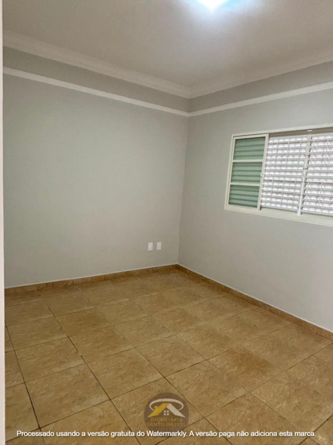 VENDE-SE EXCELENTE CASA NO BAIRRO VALIM DE MELO