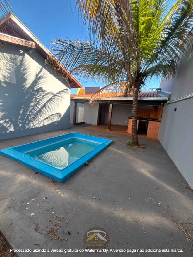 VENDE-SE EXCELENTE CASA NO BAIRRO VALIM DE MELO