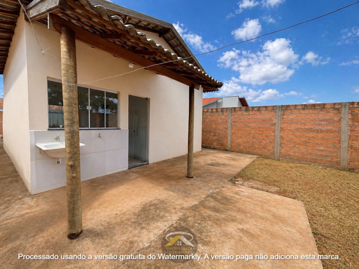 VENDE-SE CASA NO BAIRRO ONEIDA MENDES