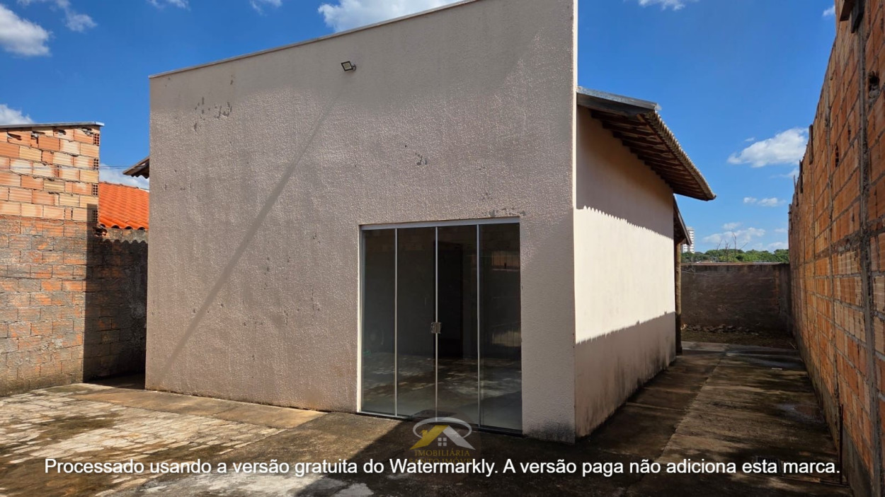 VENDE-SE CASA NO BAIRRO ONEIDA MENDES