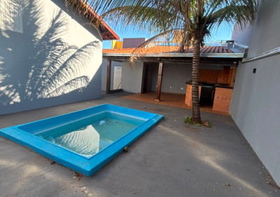 VENDE-SE EXCELENTE CASA NO BAIRRO VALIM DE MELO